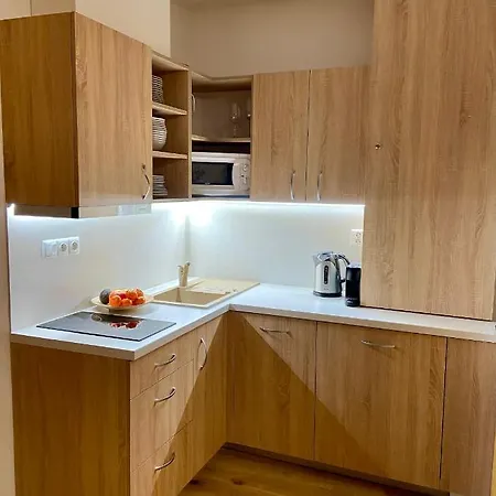 Jasna, Biela Put 迪马诺卡多林纳